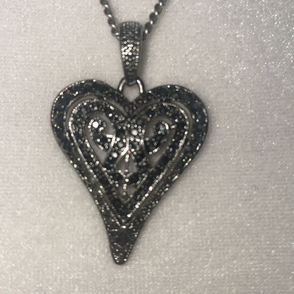 Silver Large Heart Necklace with Beautiful Silver Engraved Stones - Picture 4 of 4